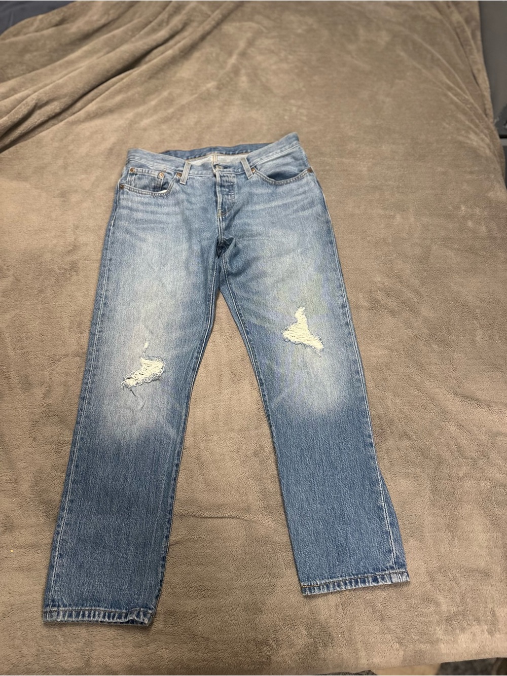 Levi's 501 Women's Light Blue Straight Leg Jeans - Distressed Knee Detail